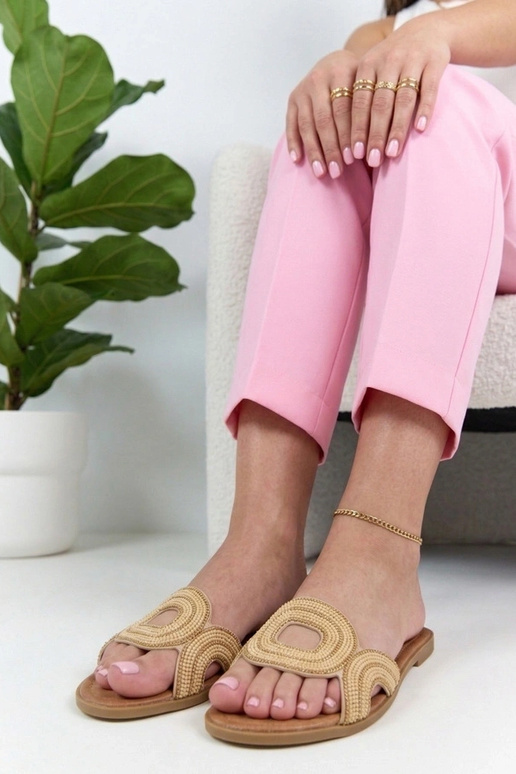 Beżowe Klapki Zdobione Cyrkoniami Olivia