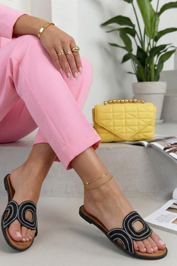 Zuecos negros adornados con strass Olivia