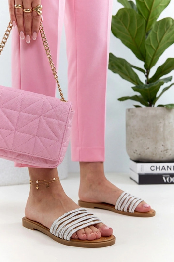 Zapatillas blancas adornadas con circonitas Adeline 2