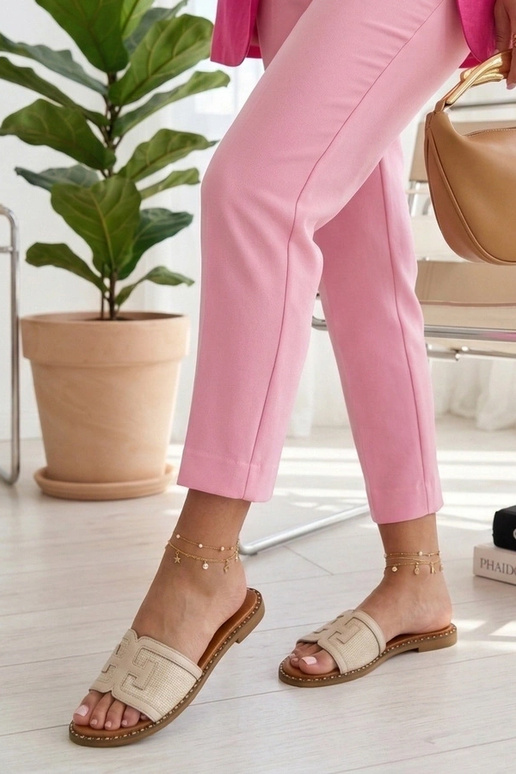 Zapatillas elegantes color arena Gia