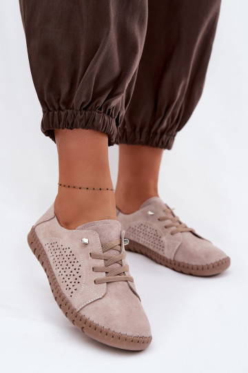 Zapatos de mujer con elementos calados de ante color arena Feliva 2