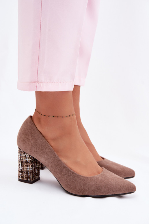 Zapatosde gamuza ecológicau con un tacón elegante Sergio Leone PB414 color marrón