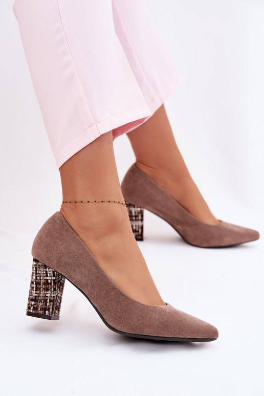 Zapatosde gamuza ecológicau con un tacón elegante Sergio Leone PB414 color marrón