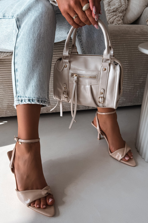 Sandalias de mujer con tacones finos de cuero ecológico beige Sedira