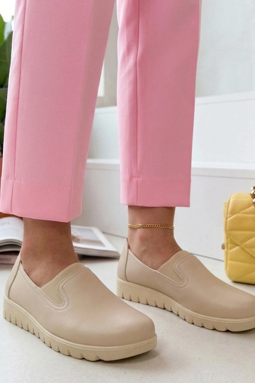 Botines de color arena con...