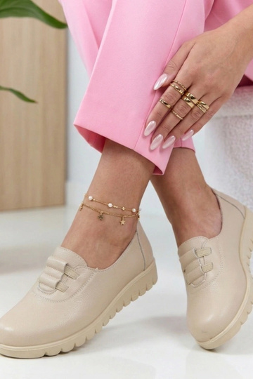 Botines de color arena con...