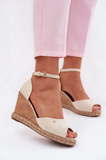 Sandalias de mujer con plataforma y detalles trenzados Wrangler 20261086.06V de color marfil 2