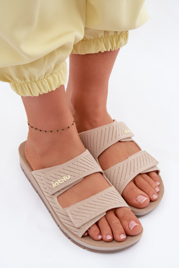 Chanclas de mujer INBLU AG000015 de color arena 2