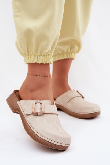 Zuecos de mujer con hebillas Inblu TF000003 color marfil