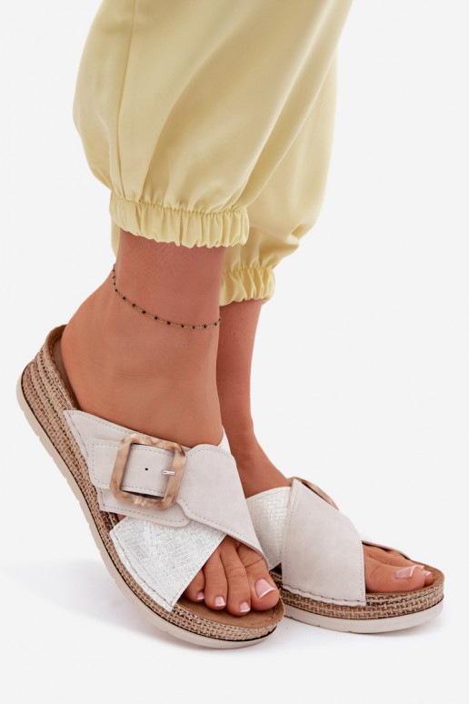 zapatillas de mujer con una plataforma para decorar con hebillas Inblu RV000012 color marfil