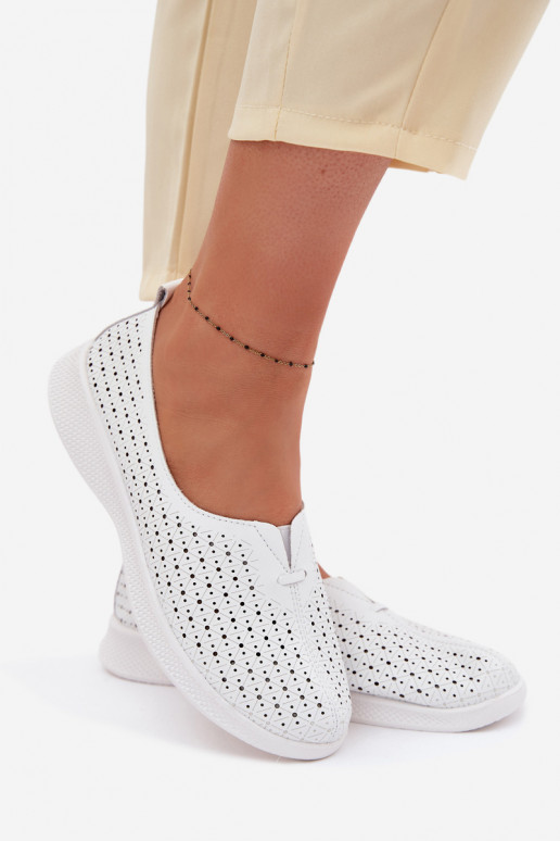 Piel con elementos calados zapatos Femenino el color blanco Eliva