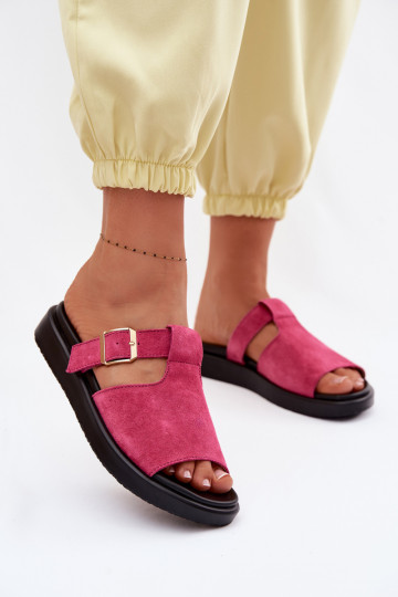 Zapatillas de ante para mujer. con una plataforma con hebillas doradas color rosa Zemela 2