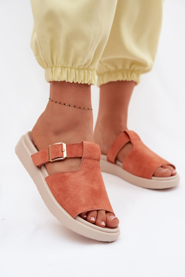 Chanclas de mujer de ante con plataforma y hebillas doradas Zemela color naranja 2
