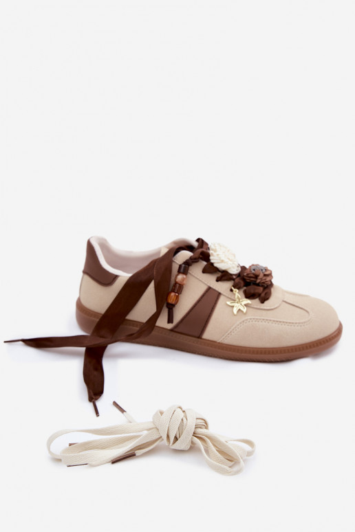 Zapatillas modelo zapatos. Femenino con hermosos detalles beige Lelora