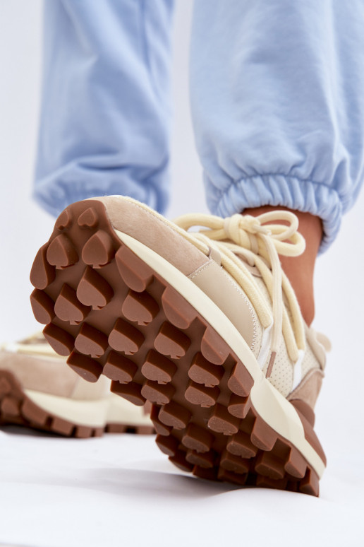 Piel de gamuza Zapatillas modelo zapatos. Femenino GOE TT2N4021 beige