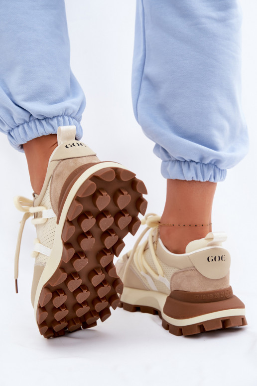 Piel de gamuza Zapatillas modelo zapatos. Femenino GOE TT2N4021 beige