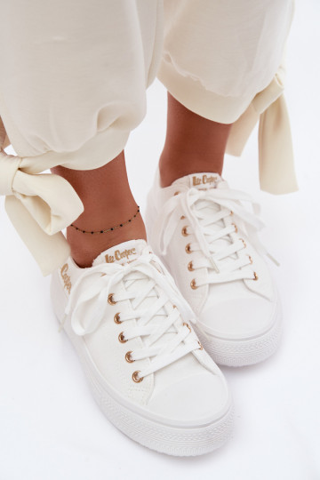 zapatos casuales con una plataforma Lee Cooper LCEN-26-44-4482 el color blanco