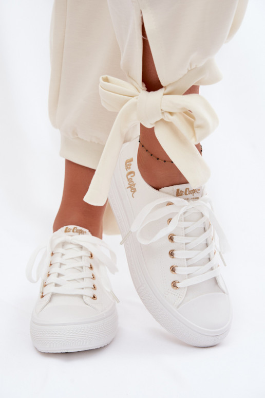zapatos casuales con una plataforma Lee Cooper LCEN-26-44-4482 el color blanco