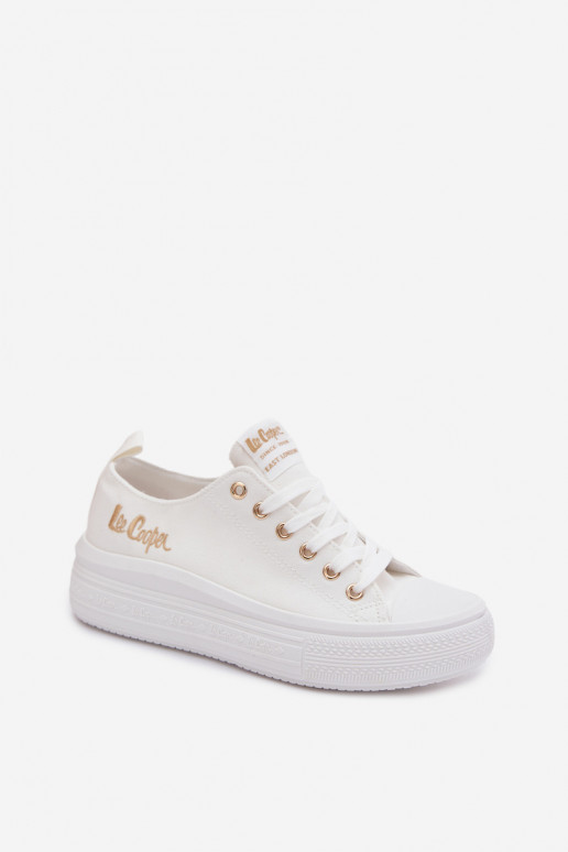zapatos casuales con una plataforma Lee Cooper LCEN-26-44-4482 el color blanco