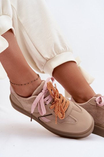 Zapatillas modelo zapatos. FemeninoPodAójnymi SznuróAkami color marrón Relisa