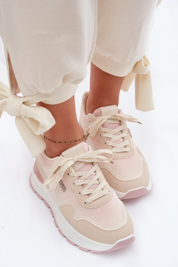 Zapatillas modelo zapatos. Femenino con una plataforma beige Lelmira 2