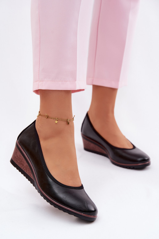 zapatos Femenino con una plataforma Vinceza 58628 de color negro