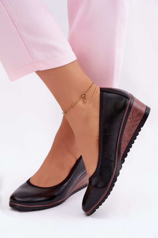 zapatos Femenino con una plataforma Vinceza 58628 de color negro