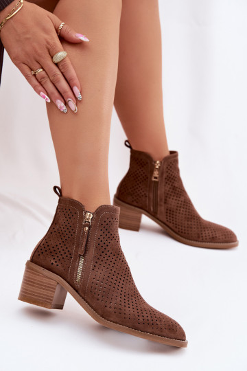 Botines de mujer con detalles calados Vinceza 58621 color marrón