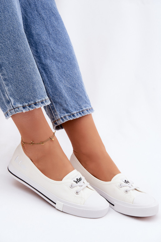 Zapatillas Zapatos de ocio Lee Cooper LCEN-26-31-4356 el color blanco