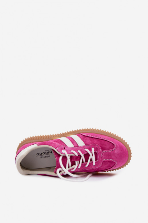 de gamuza Zapatillas modelo zapatos. Femenino con una plataforma color rosa Tiene querisae