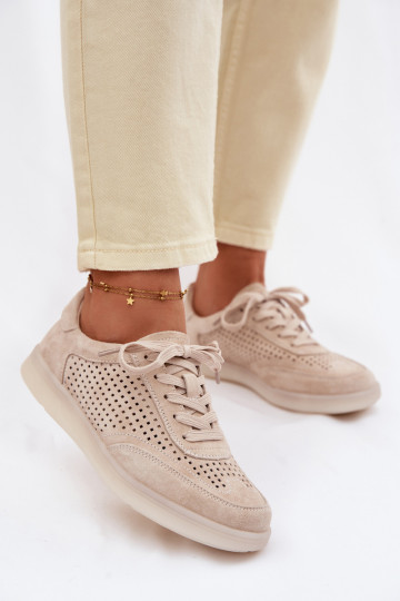 Zapatillas deportivas de ante para mujeres con detalles calados color arena Almora 2
