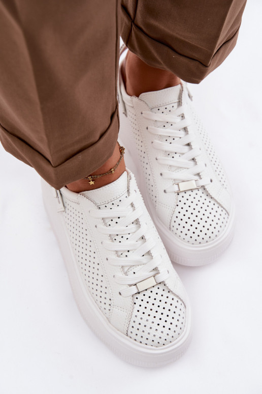 Piel con elementos calados Zapatillas modelo zapatos. Femenino con una plataforma con correas Activado Pięcie D&A LR61-7088 el c