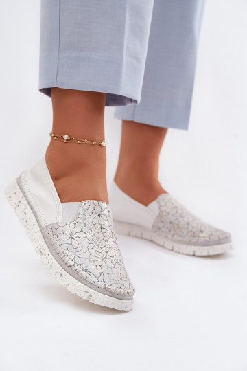 Zapatos de mujer de cuero con cierre Tai turiciejka 03512-70 color blanco-plata 2