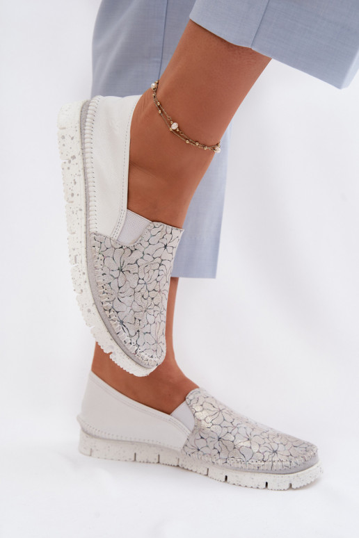 Botas de piel de mujer. Tiene queciejka 03512-70 Blanco-color plata