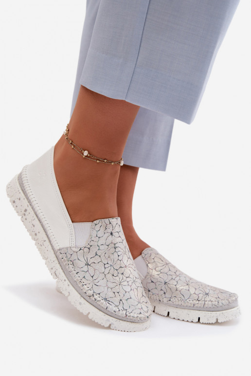 Botas de piel de mujer. Tiene queciejka 03512-70 Blanco-color plata