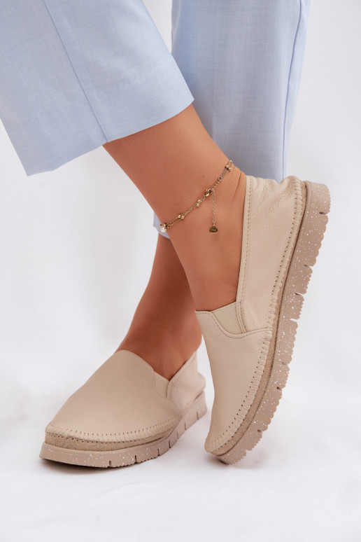 Botas de piel de mujer. Tiene queciejka 03512-04 beige