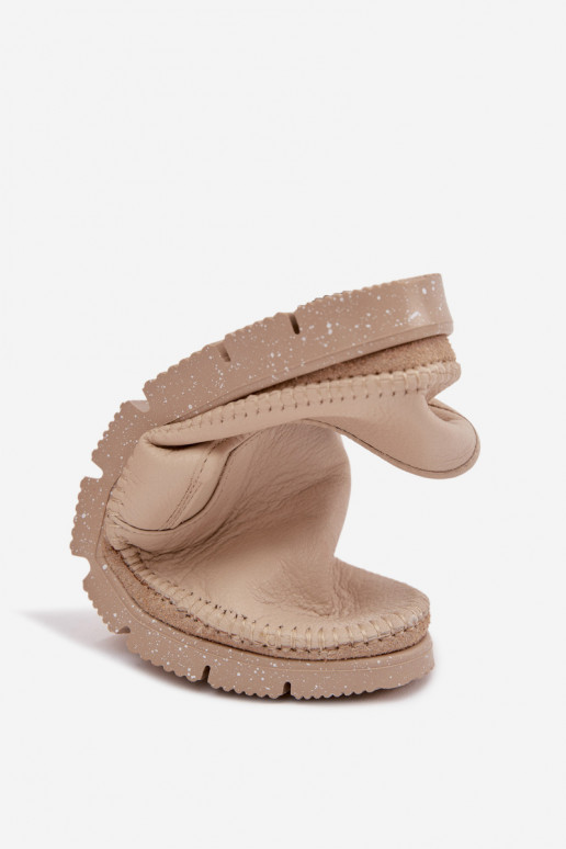 Botas de piel de mujer. Tiene queciejka 03512-04 beige