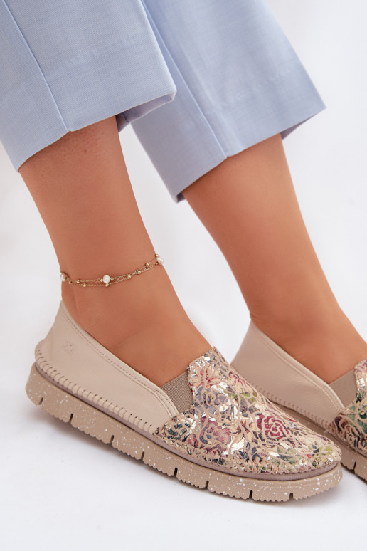 Botas de piel de mujer. Tiene queciejka 03512-67 Colores diferentes