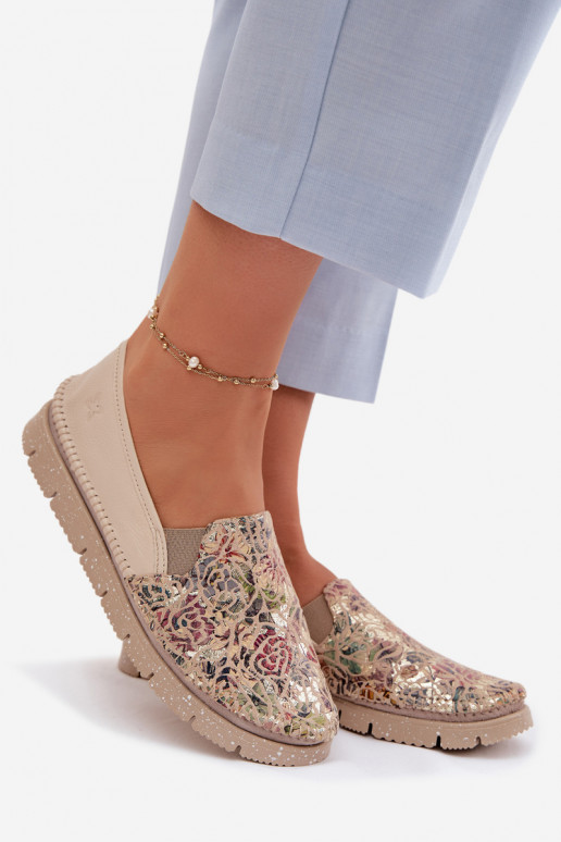 Botas de piel de mujer. Tiene queciejka 03512-67 Colores diferentes