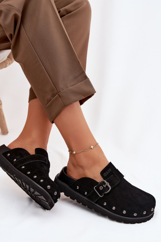 Zapatillas Zuecos de gamuza con una plataforma con remaches I con hebillas Big Star TT274951 de color negro