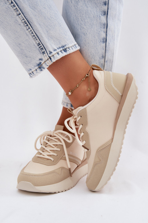 Zapatillas modelo zapatos. Femenino con una plataforma Big Star TT274278 beige