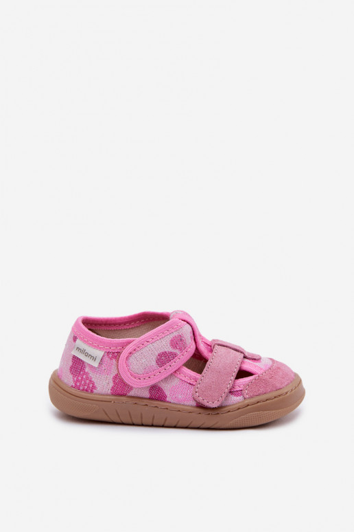 Zapatillas Barefoot Infantil Milami con brillo en los corazones color rosa Lumi
