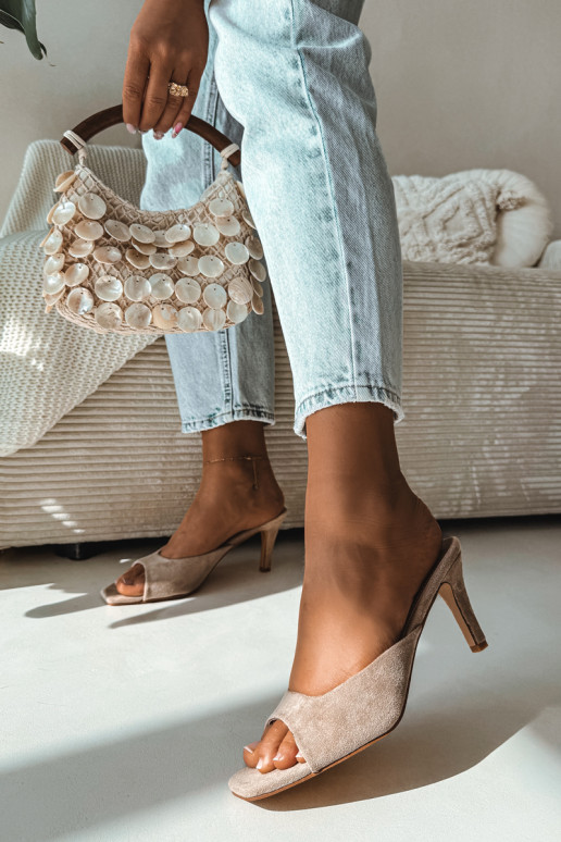 zapatillas de mujer Activado Smukłym Obcasie beige Revina