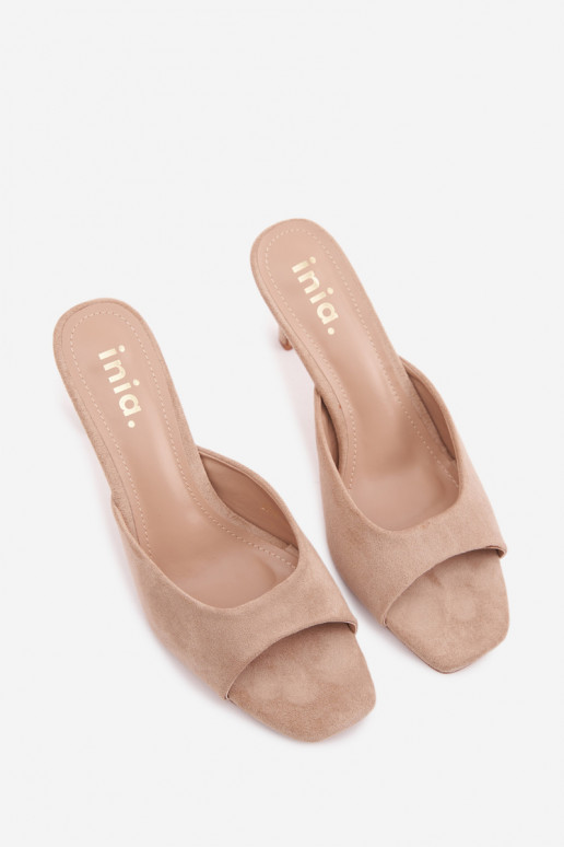 zapatillas de mujer Activado Smukłym Obcasie beige Revina