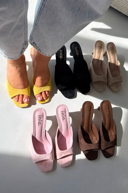 zapatillas de mujer Activado Smukłym Obcasie color amarillo Revina