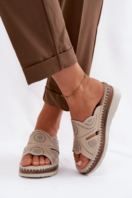 Zapatillas de cuero Femenino con una plataforma S.Barski GR61-5915 beige