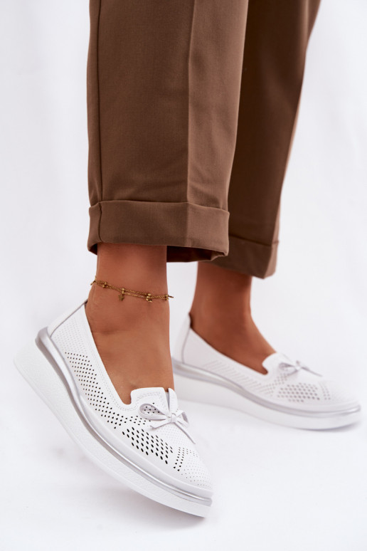 Piel con elementos calados zapatos con una plataforma S.Barski LR61-7043 el color blanco