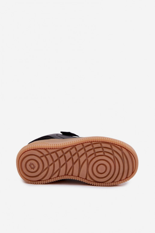 Zapatillas modelo zapatos. Infantil con sujetadores adhesivos LOTTO MAKERA 2601250K de color negro