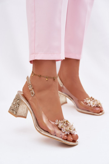 Sandalias transparentes con tacones y brillantes color dorado Vinceza 70124