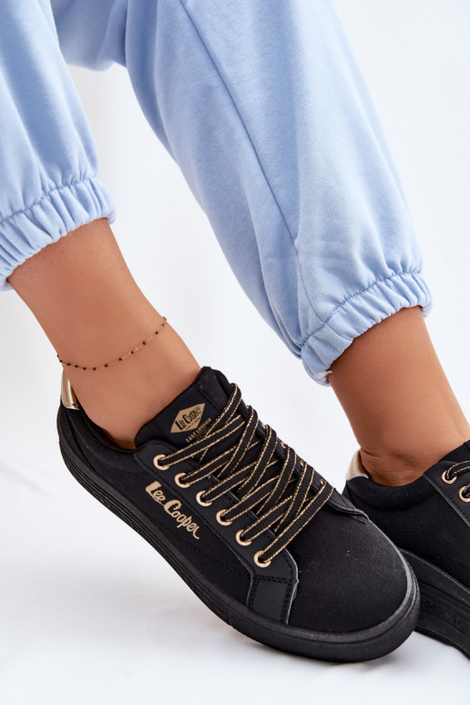 Zapatos de ocio con una plataforma Lee Cooper LCEN-26-44-4476 de color negro